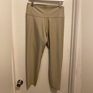 Alo airlift leggings. Color  California sand. XL